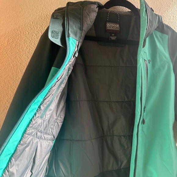 Women’s Outdoor Research Tungsten Ski Jacket small - Picture 2 of 3